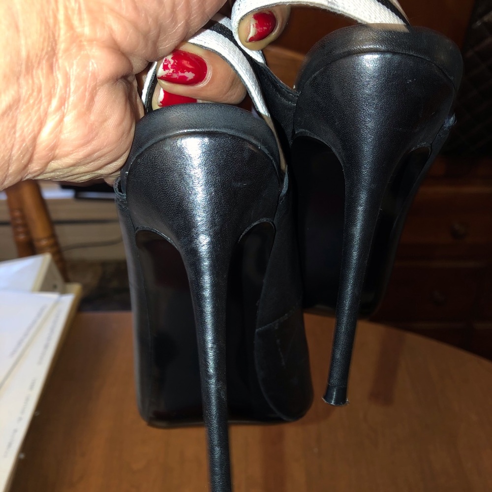 Steve Madden Darby Black Leather Varsity Slingback - Picture 5 of 8